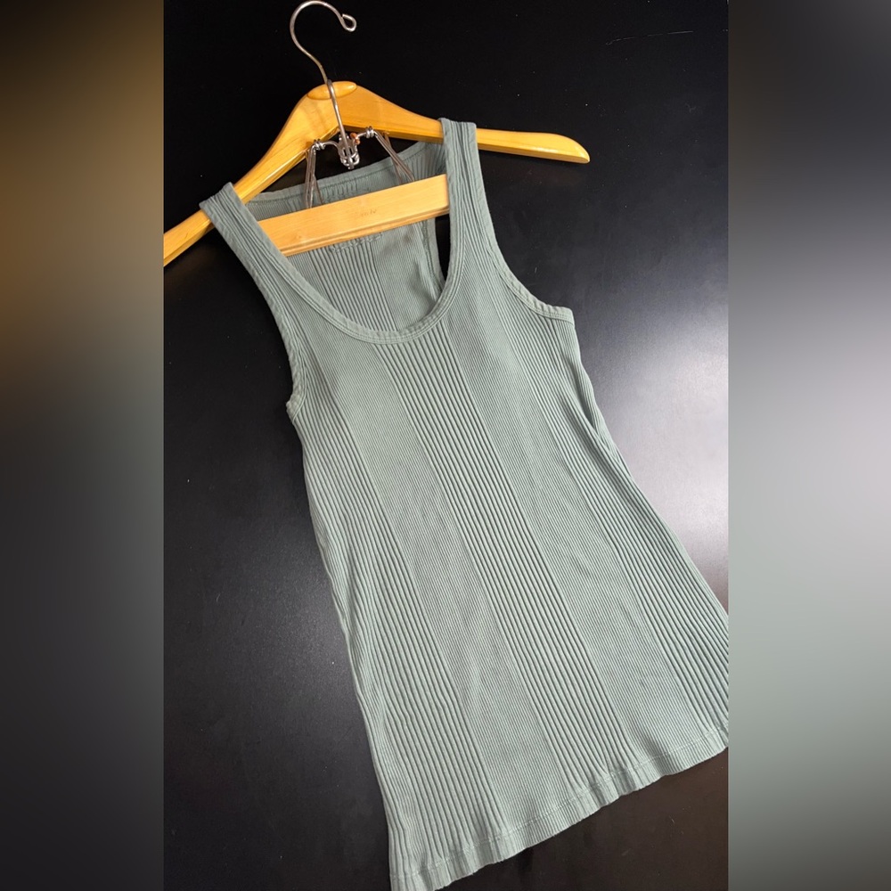 Aerie Olive Green Ribbed Tank Top Size Large EUC